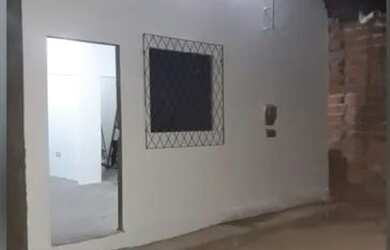 Imagem: A casa possui 2 Dormitórios, 1 Banheiro, 40m² de Área e