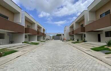 Imagem: A casa em condomínio possui 3 Dormitórios, 2 Banheiros, 2