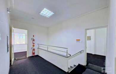 Imagem 11: Excelente Casa Comercial para Locação com 250m² no bairro Velha em...