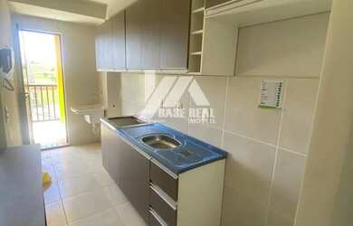 Imagem: O apartamento possui 3 Dormitórios, 1 Banheiro, 1 Vaga na garagem