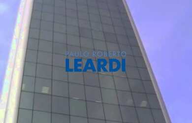 Imagem: O depósito possui 5 Vagas na garagem, 196m² de Área e está