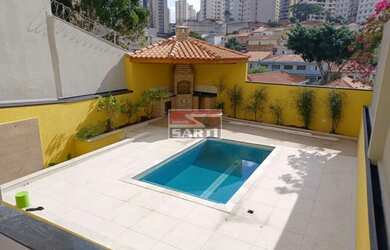 Imagem: A casa possui 3 Dormitórios, 3 Banheiros, 4 Vagas na garagem