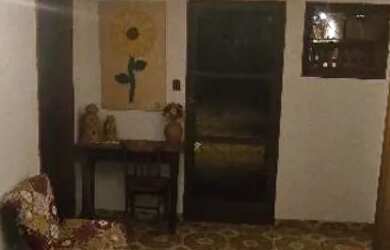 Imagem: A casa possui 5 Dormitórios, 2 Banheiros, 3 Vagas na garagem