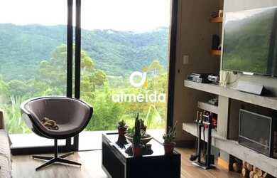 Imagem: A casa possui 2 Dormitórios, 2 Banheiros, 2 Vagas na garagem