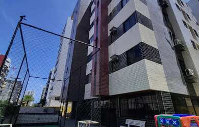 Imagem: A casa possui 3 Dormitórios, 3 Banheiros, 2 Vagas na garagem