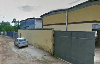 Imagem: O depósito possui 5 Vagas na garagem e 1401m² de Área e está