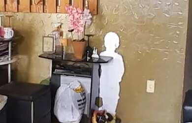 Imagem: A casa possui 2 Dormitórios, 1 Banheiro, 2m² de Área e está