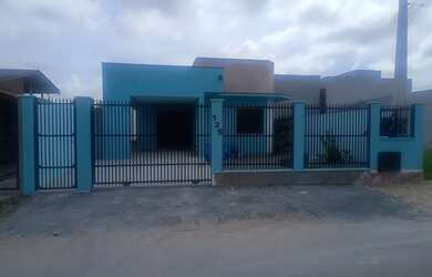 Imagem: A casa possui 2 Dormitórios, 2 Banheiros, 1 Vaga na garagem