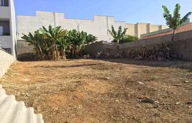 Imagem: O terreno possui 504m² de Área, Imóvel novo e está localizado