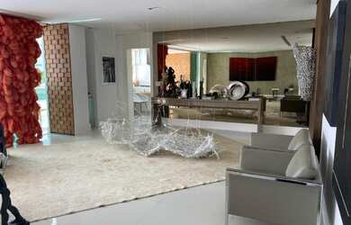 Imagem: O apartamento possui 4 Dormitórios, 5 Banheiros, 5 Vagas na