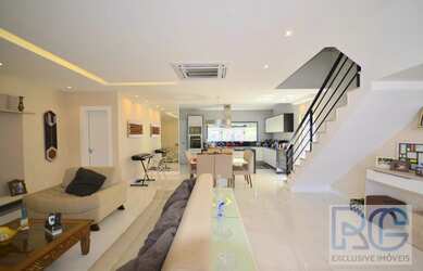 Imagem: A casa em condomínio possui 3 Dormitórios, 5 Banheiros, 2