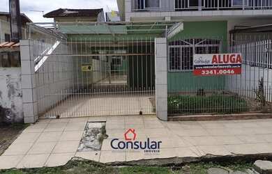 Imagem: A casa possui 3 Dormitórios, 3 Banheiros, 2 Vagas na garagem