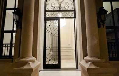 Imagem: A casa em condomínio possui 4 Dormitórios, 5 Banheiros, 5