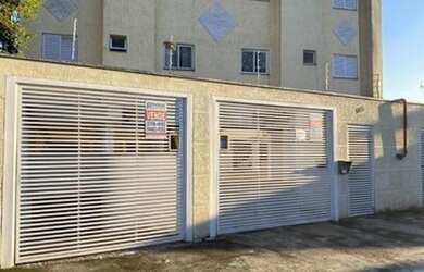 Imagem: O apartamento possui 2 Dormitórios, 1 Banheiro, 2 Vagas na