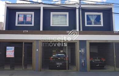 Imagem: A casa possui 2 Dormitórios, 2 Banheiros, 1 Vaga na garagem