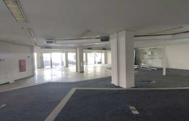 Imagem: O depósito possui 110m² de Área e está localizado em Santa