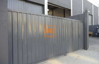 Imagem 13: Excelente Galpão. 700m² de Áreae3 Vagas na garagem