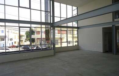 Imagem: O depósito possui 5 Vagas na garagem, 660m² de Área, Imóvel