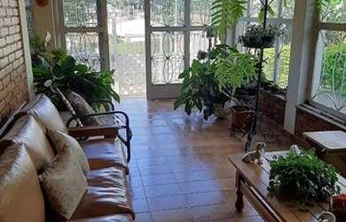 Imagem: A casa possui 2 Dormitórios, 2 Banheiros, 82m² de Área e