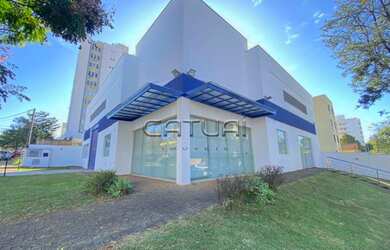 Imagem: O depósito possui 5 Vagas na garagem, 335m² de Área e está