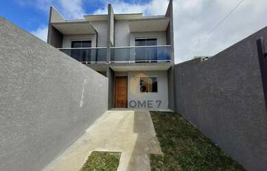 Imagem: A casa possui 3 Dormitórios, 1 Banheiro, 2 Vagas na garagem