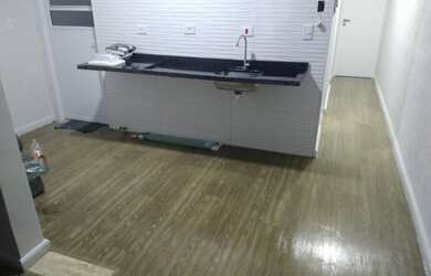 Imagem: A casa em condomínio e possui 2 Dormitórios, Suítes, 1 Banheiro