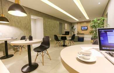 Imagem: O depósito possui 1 Vaga na garagem, 10m² de Área e está