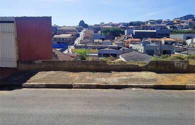 Imagem: O terreno possui 250m² de Área e está localizado em Vila