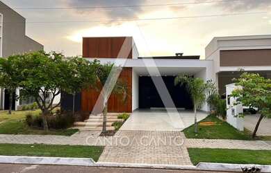 Imagem: A casa em condomínio possui 3 Dormitórios, 1 Banheiro, 2 Vagas