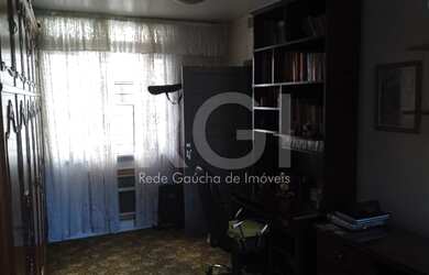 Imagem 9: Vende Excelente casa de esquina, localizada em bairro nobre de Porto Alegre