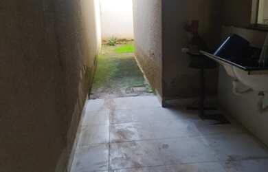 Imagem 6: Casa. Varanda, 1 Banheiroe2 Dormitórios