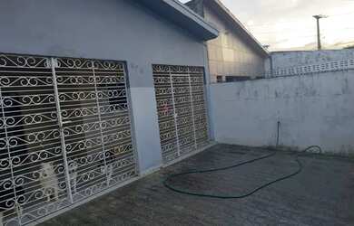 Imagem 4: ALUGA-SE CASA Casa com 3 dormitórios