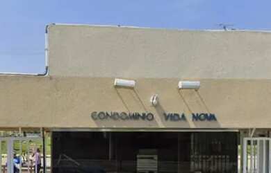 Imagem: A casa possui 2 Dormitórios, 1 Banheiro, 1 Vaga na garagem