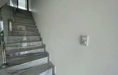 Imagem: A casa possui 3 Dormitórios, 4 Banheiros, 4 Vagas na garagem