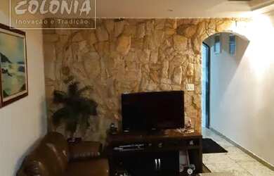 Imagem: A casa possui 3 Dormitórios, 2 Banheiros, 2 Vagas na garagem