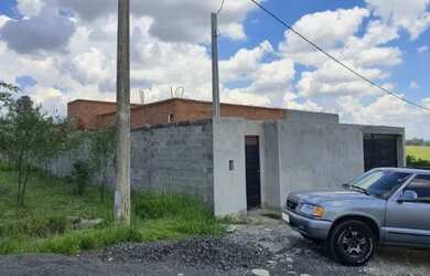 Imagem: A casa em condomínio possui 4 Dormitórios, 4 Banheiros, 4