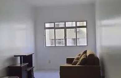 Imagem: O apartamento possui 1 Dormitório, 1 Banheiro, 1 Vaga na garagem