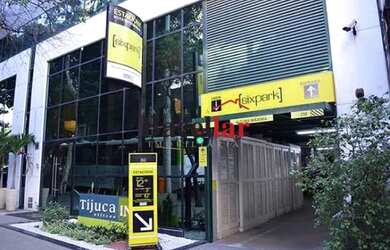 Imagem: O depósito possui 1 Vaga na garagem e 27m² de Área e está