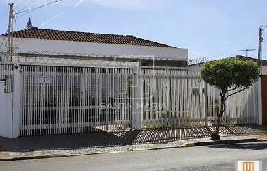 Imagem: O depósito possui 4 Vagas na garagem, 221m² de Área e está