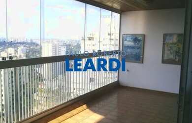 Imagem: O apartamento possui 4 Dormitórios, 5 Banheiros, 2 Vagas na