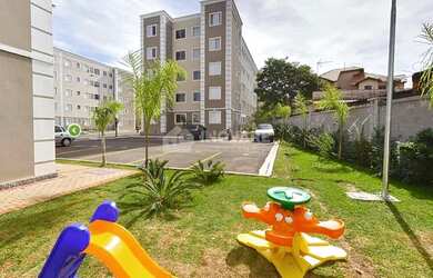 Imagem: O apartamento possui 2 Dormitórios, 1 Banheiro, 1 Vaga na garagem