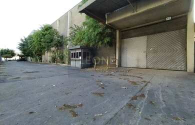 Imagem: O depósito possui 5 Vagas na garagem, 3.647m² de Área e