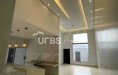 Imagem 2: Casa de Rua - Casa 3 quartos, sendo 3 suítes