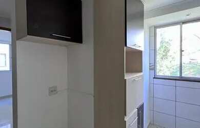 Imagem: O apartamento e possui 3 Dormitórios, Suítes, 1 Banheiro