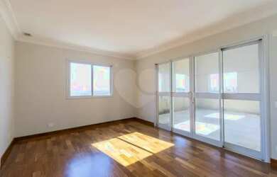 Imagem: O apartamento possui 4 Dormitórios, 5 Banheiros, 5 Vagas na