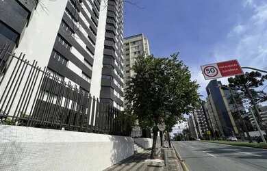 Imagem: O apartamento possui 3 Dormitórios, 3 Banheiros, 3 Vagas na