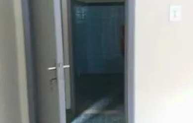 Imagem 1: Alugo. 1 Banheiroe2 Dormitórios