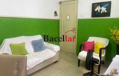 Imagem: O apartamento possui 2 Dormitórios, 1 Banheiro, 55m² de Área