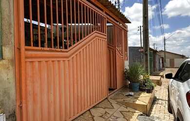 Imagem 8: Agio Valparaíso Casa 3Qtos Proximo ao Muro Verde e Amarelo Ceu Azul