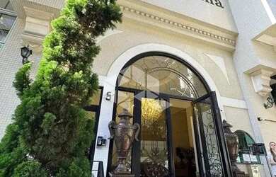 Imagem 2: Apartamento com 4 suítes e 3 vagas de garagem em Itapema, quadra mar